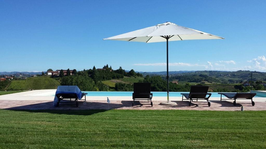 Alta Villa The Countryhouse Adults Only Boutique Bnb Vigliano d'Asti Eksteriør billede