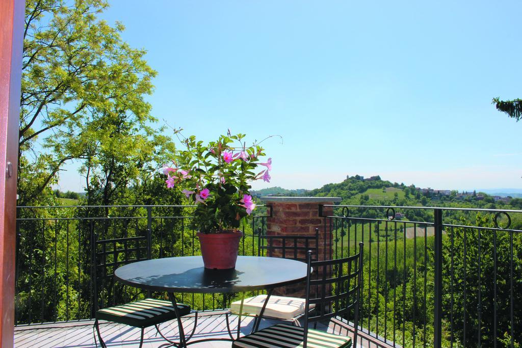 Alta Villa The Countryhouse Adults Only Boutique Bnb Vigliano d'Asti Eksteriør billede
