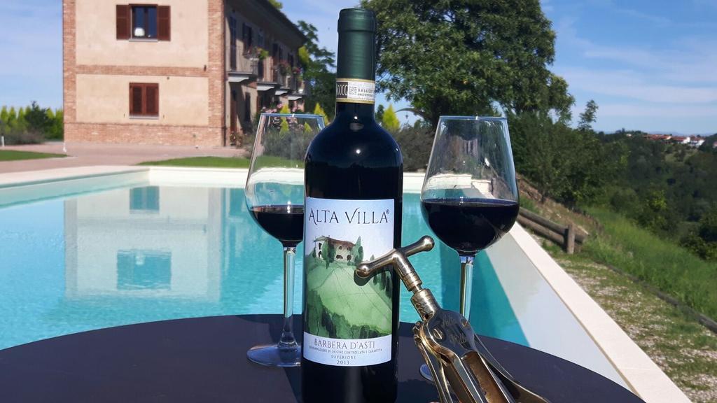 Alta Villa The Countryhouse Adults Only Boutique Bnb Vigliano d'Asti Eksteriør billede